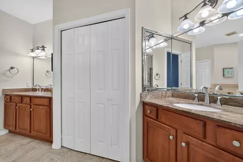 Bath - 606 Parker Ct, Saint Augustine, FL 32086 photo 2 of 5