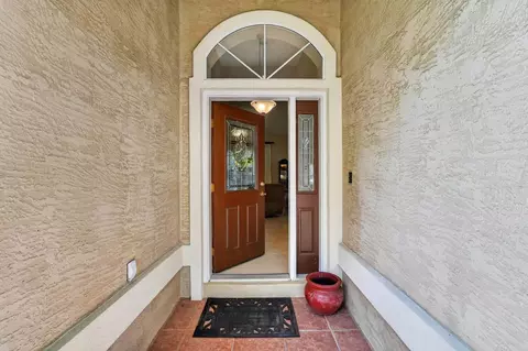 Entry Way - 606 Parker Ct, Saint Augustine, FL 32086 photo 1 of 3