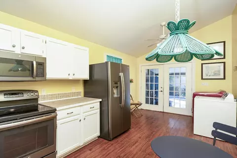 Kitchen - 17 Madeore St, Saint Augustine, FL 32084 photo 4 of 5