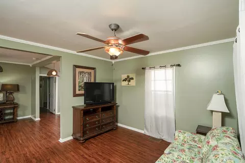 Living - 17 Madeore St, Saint Augustine, FL 32084 photo 1 of 2