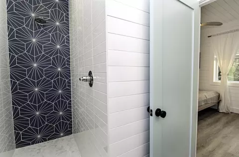 Bath - 1618 20 Inlet Pl, Saint Augustine, FL 32080 photo 3 of 16