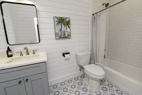 Bath - 1618 20 Inlet Pl, Saint Augustine, FL 32080 photo 9 of 16