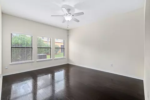 Living - 5 Rachel Ct, Saint Augustine, FL 32080 photo 2 of 8