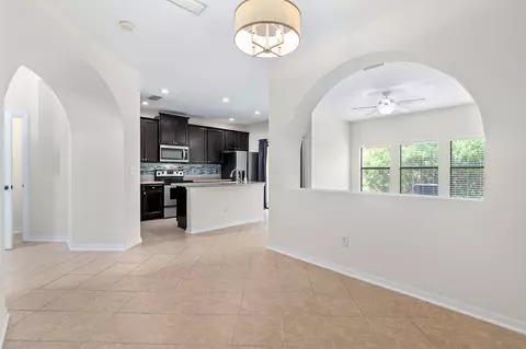Entry Way - 5 Rachel Ct, Saint Augustine, FL 32080 photo 4 of 5