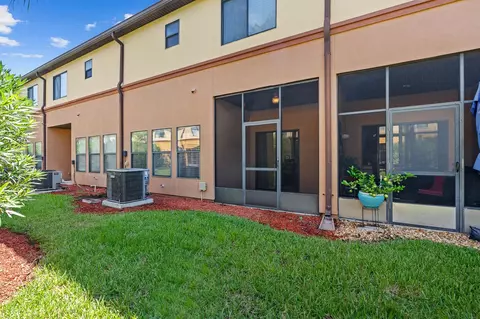 Exterior - 5 Rachel Ct, Saint Augustine, FL 32080 photo 8 of 13