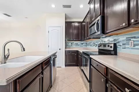 Kitchen - 5 Rachel Ct, Saint Augustine, FL 32080 photo 2 of 4