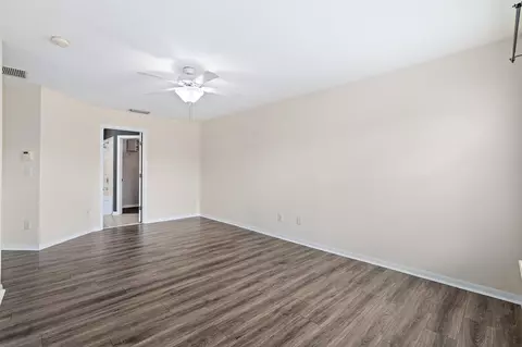Living - 5 Rachel Ct, Saint Augustine, FL 32080 photo 7 of 8