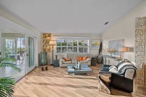 Living - 9244 July Ln, Saint Augustine, FL 32080 photo 2 of 4