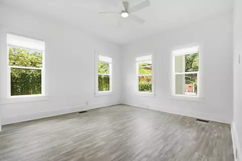 Living - 348 Charlotte St, Saint Augustine, FL 32084 photo 2 of 4
