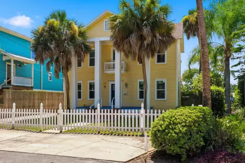 Exterior - 348 Charlotte St, Saint Augustine, FL 32084 photo 2 of 8