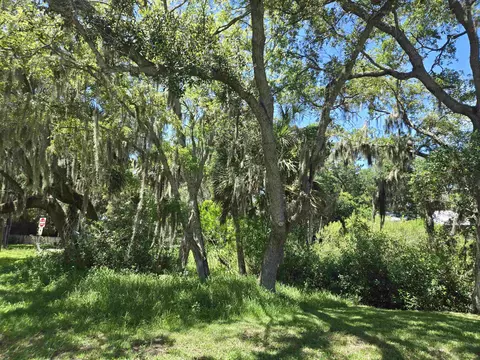 27 Davis St, Saint Augustine, FL 32084 photo 3