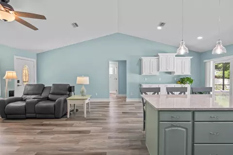 Entry Way - 907 Queen Rd, Saint Augustine, FL 32086 photo 1 of 1