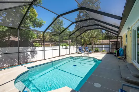 Exterior - 907 Queen Rd, Saint Augustine, FL 32086 photo 3 of 13