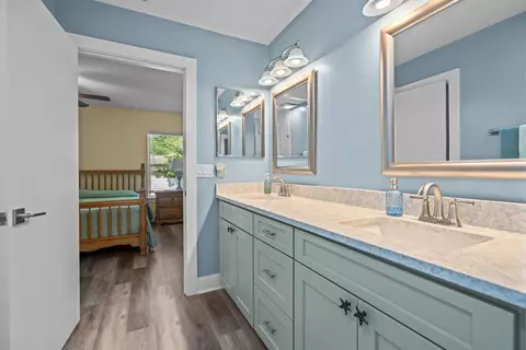 Bath - 907 Queen Rd, Saint Augustine, FL 32086 photo 2 of 3