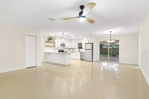 212 F St, Saint Augustine, FL 32080 photo 2