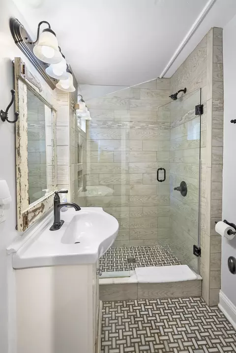 Bath - 16 Mulvey St, Saint Augustine, FL 32084 photo 3 of 4