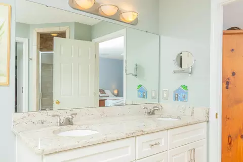 Bath - 145 Whispering Oaks Cir, Saint Augustine, FL 32080 photo 3 of 6