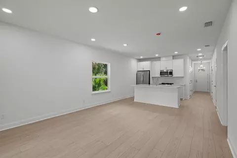 Living - 108 Aspen Rd, Saint Augustine, FL 32086 photo 5 of 5
