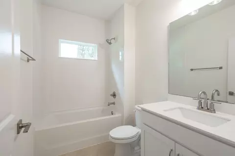 Bath - 108 Aspen Rd, Saint Augustine, FL 32086 photo 1 of 2