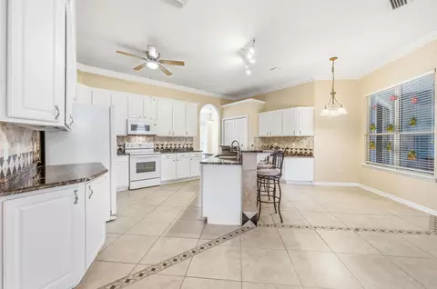 Kitchen - 212 Whisper Ridge Dr, Saint Augustine, FL 32092 photo 6 of 7