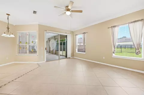 Living - 212 Whisper Ridge Dr, Saint Augustine, FL 32092 photo 4 of 9