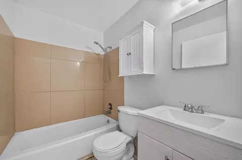 Bath - 217 Cotorro Ln, Saint Augustine, FL 32086 photo 1 of 2