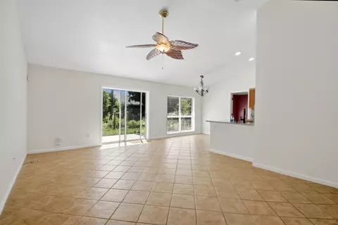 Living - 249 Cacique Dr, Saint Augustine, FL 32086 photo 2 of 6