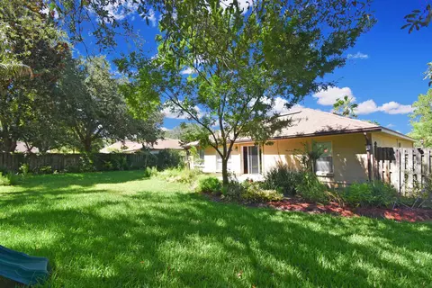 Exterior - 249 Cacique Dr, Saint Augustine, FL 32086 photo 7 of 9