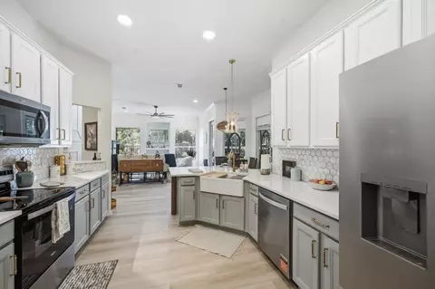 Kitchen - 1108 Bay Breeze Dr, Saint Augustine, FL 32092 photo 2 of 3