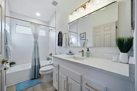 Bath - 1108 Bay Breeze Dr, Saint Augustine, FL 32092 photo 1 of 5