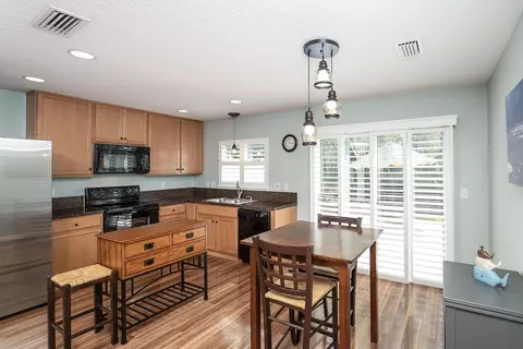 Kitchen - 15 Islander Cir, Saint Augustine, FL 32080 photo 2 of 3