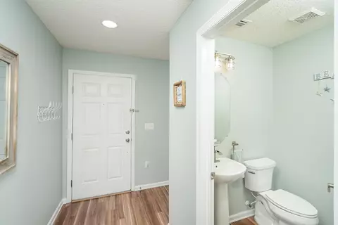 Entry Way - 15 Islander Cir, Saint Augustine, FL 32080 photo 2 of 8