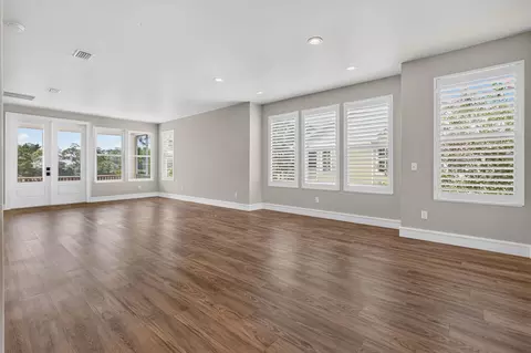 Living - 159 Sunset Cir, Saint Augustine, FL 32080 photo 5 of 6