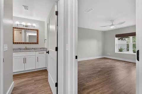 Entry Way - 159 Sunset Cir, Saint Augustine, FL 32080 photo 5 of 8