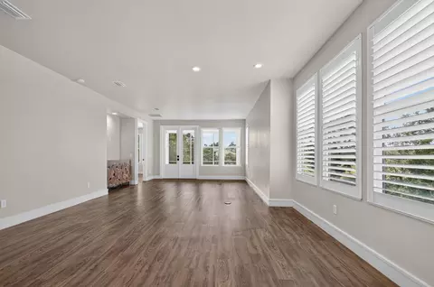 Living - 159 Sunset Cir, Saint Augustine, FL 32080 photo 2 of 6