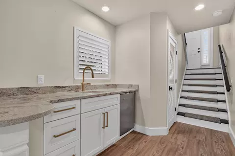 Entry Way - 159 Sunset Cir, Saint Augustine, FL 32080 photo 4 of 8