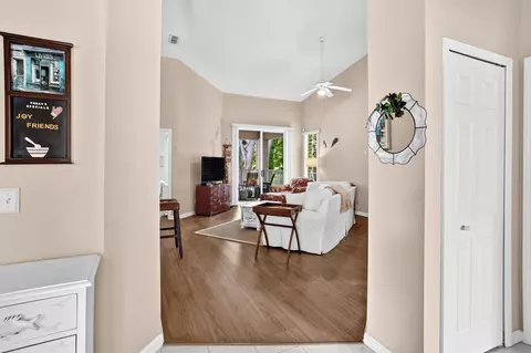 Entry Way - 511 Augusta Cir, Saint Augustine, FL 32086 photo 2 of 2