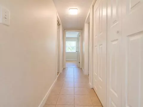 Entry Way - 20 Cristina Ct, Saint Augustine, FL 32086 photo 1 of 2