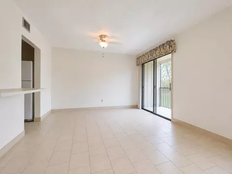 Living - 20 Cristina Ct, Saint Augustine, FL 32086 photo 1 of 2
