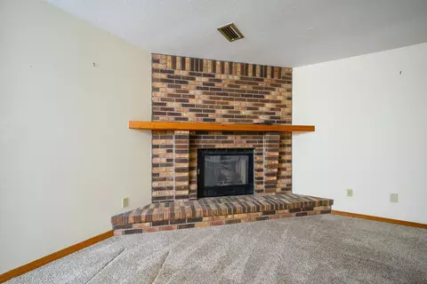 Living - 107 Jupiter Rd, Saint Augustine, FL 32086 photo 3 of 4