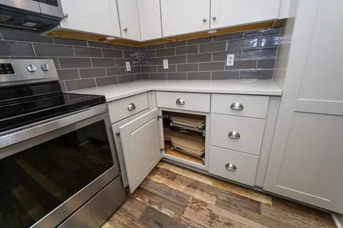 Kitchen - 107 Jupiter Rd, Saint Augustine, FL 32086 photo 2 of 8