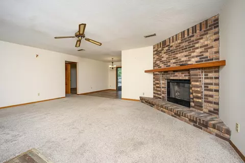 Living - 107 Jupiter Rd, Saint Augustine, FL 32086 photo 1 of 4