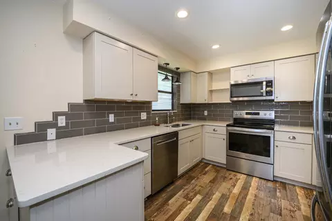 Kitchen - 107 Jupiter Rd, Saint Augustine, FL 32086 photo 1 of 8