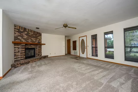 Living - 107 Jupiter Rd, Saint Augustine, FL 32086 photo 4 of 4