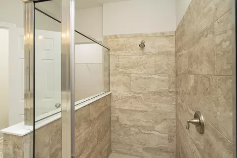 Bath - 132 Monroe Ave, Saint Augustine, FL 32086 photo 2 of 4
