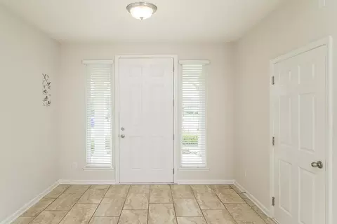 Entry Way - 132 Monroe Ave, Saint Augustine, FL 32086 photo 4 of 5