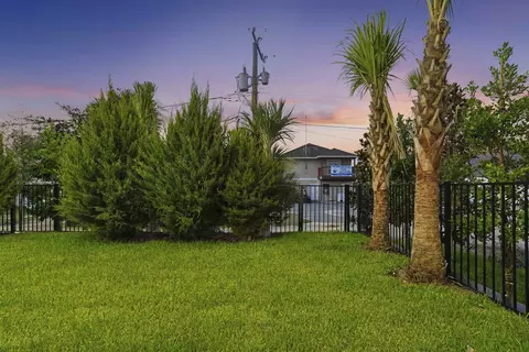 Exterior - 308 Arricola Ave, Saint Augustine, FL 32080 photo 4 of 7