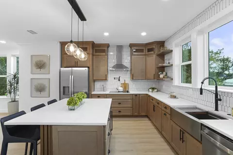 Kitchen - 308 Arricola Ave, Saint Augustine, FL 32080 photo 3 of 4