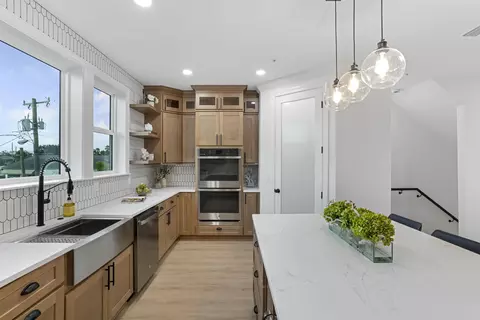 Kitchen - 302 Arricola Ave, Saint Augustine, FL 32080 photo 4 of 4