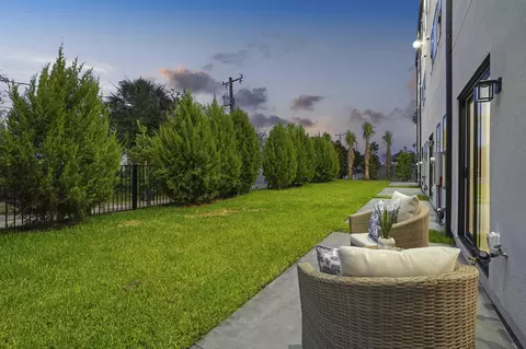Exterior - 302 Arricola Ave, Saint Augustine, FL 32080 photo 3 of 7